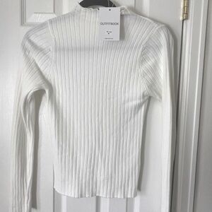 Outfit Book white pipe sweater. New with tags